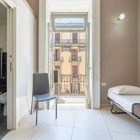 Partenope'S House 24-2
